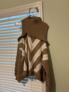 Women's Plus 2XL Chevron Colorblock Cold Shoulder Cable Knit Turtleneck Sweater